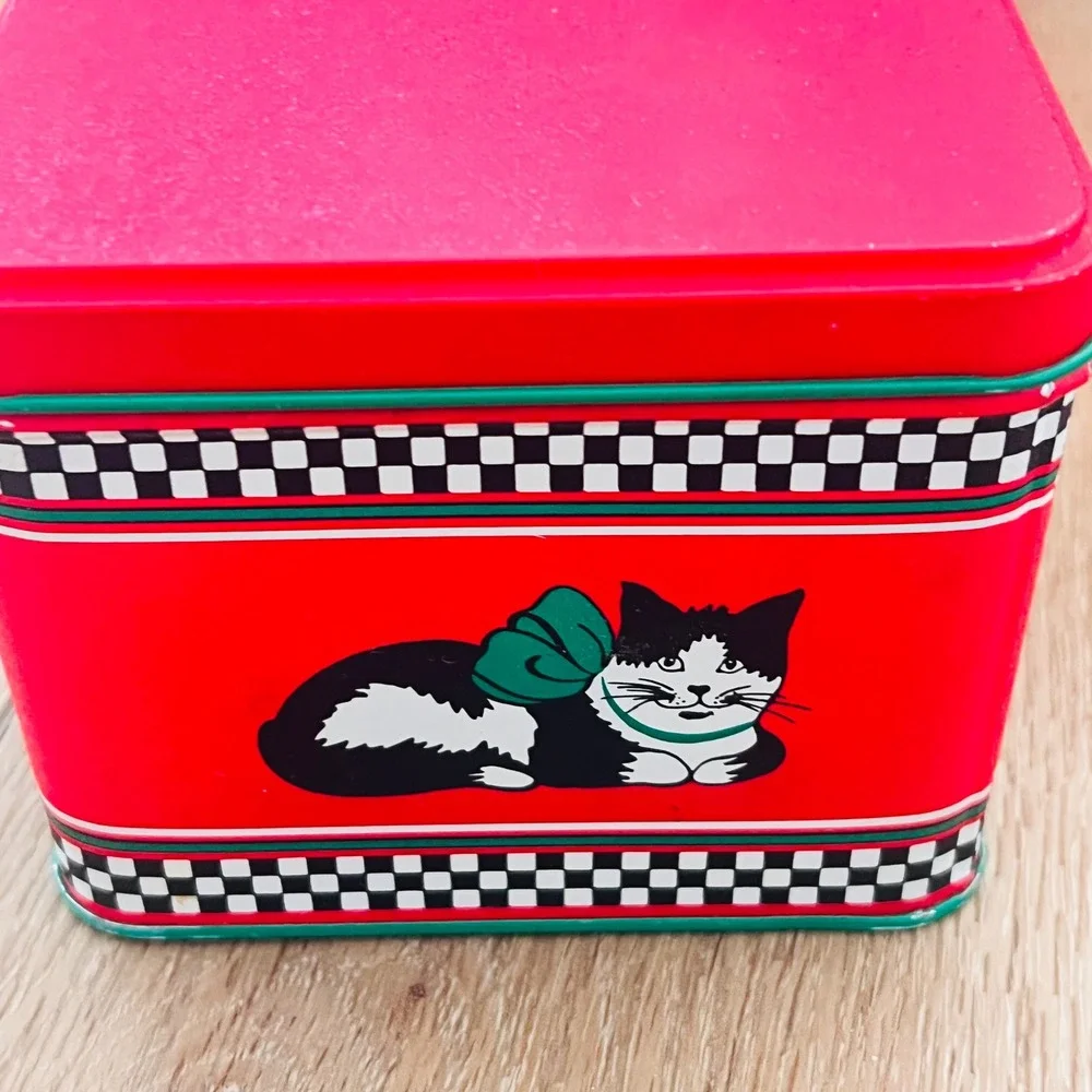 Vintage‎ Potpourri Press Meow Mates Tuxedo Cat Tin Red Checkered USA Kitten